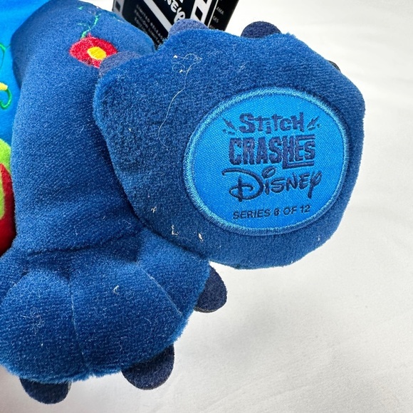 NWT - Stitch Crashes Disney Snow White - Picture 3 of 7